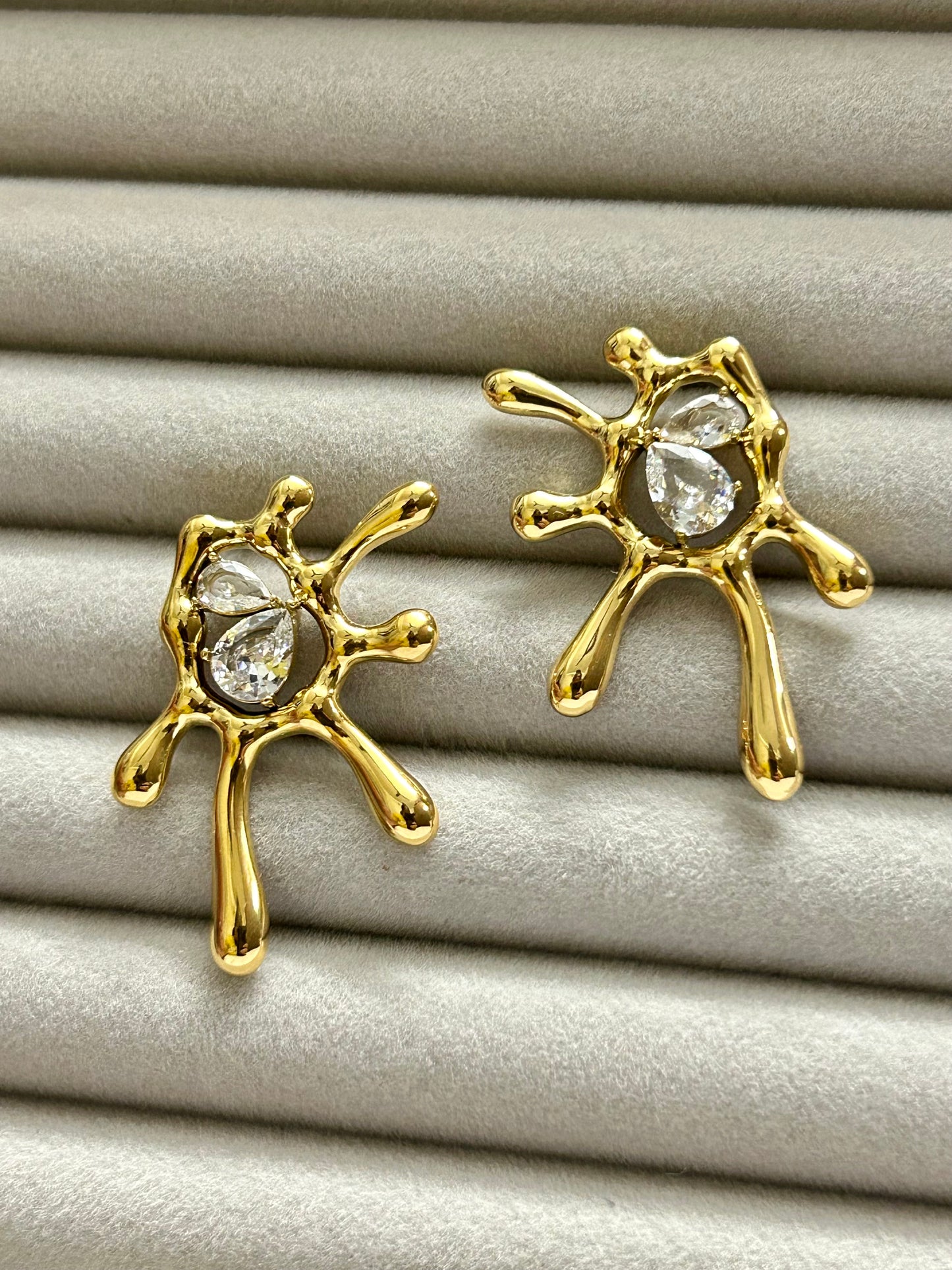 White Splash Earring