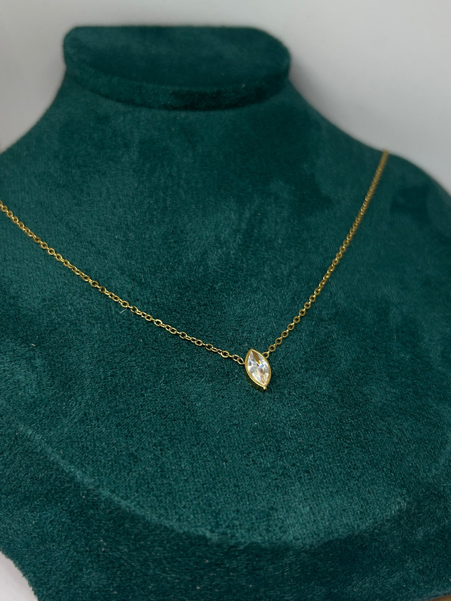Marquise Glow Minimal Necklace