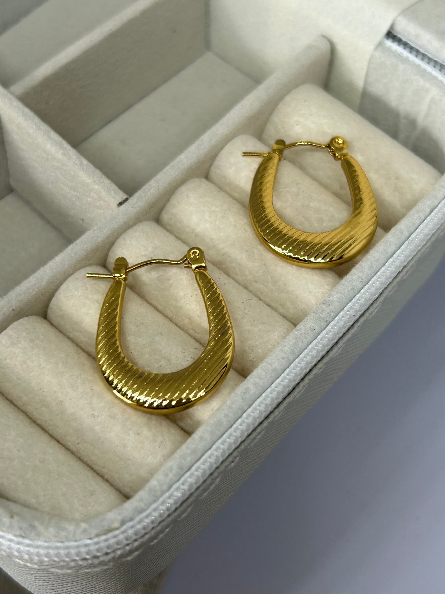 Golden Curve Hoops