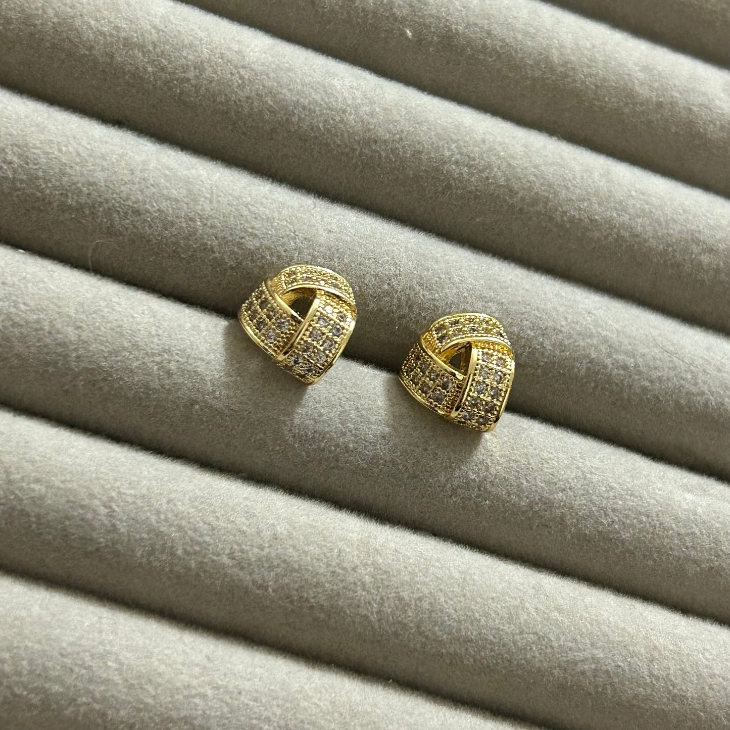 Knot Studs