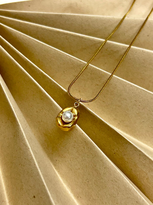 Molten Pearl Necklace