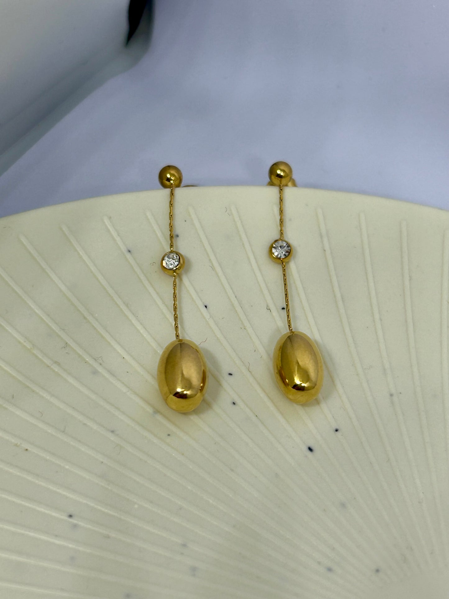 Golden Elegance Drop Earrings