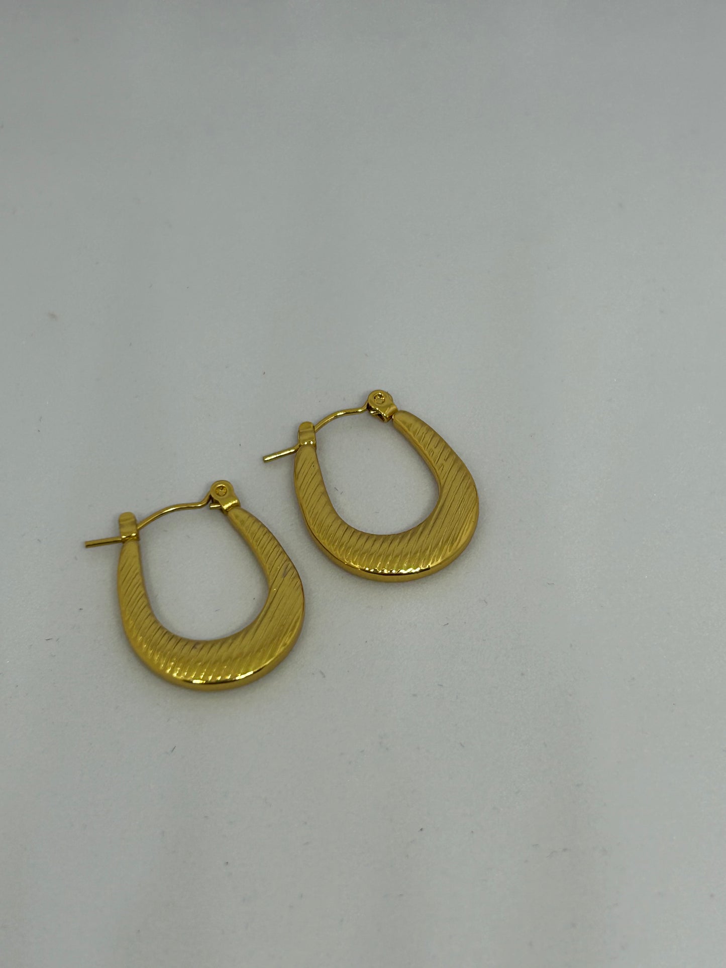 Golden Curve Hoops