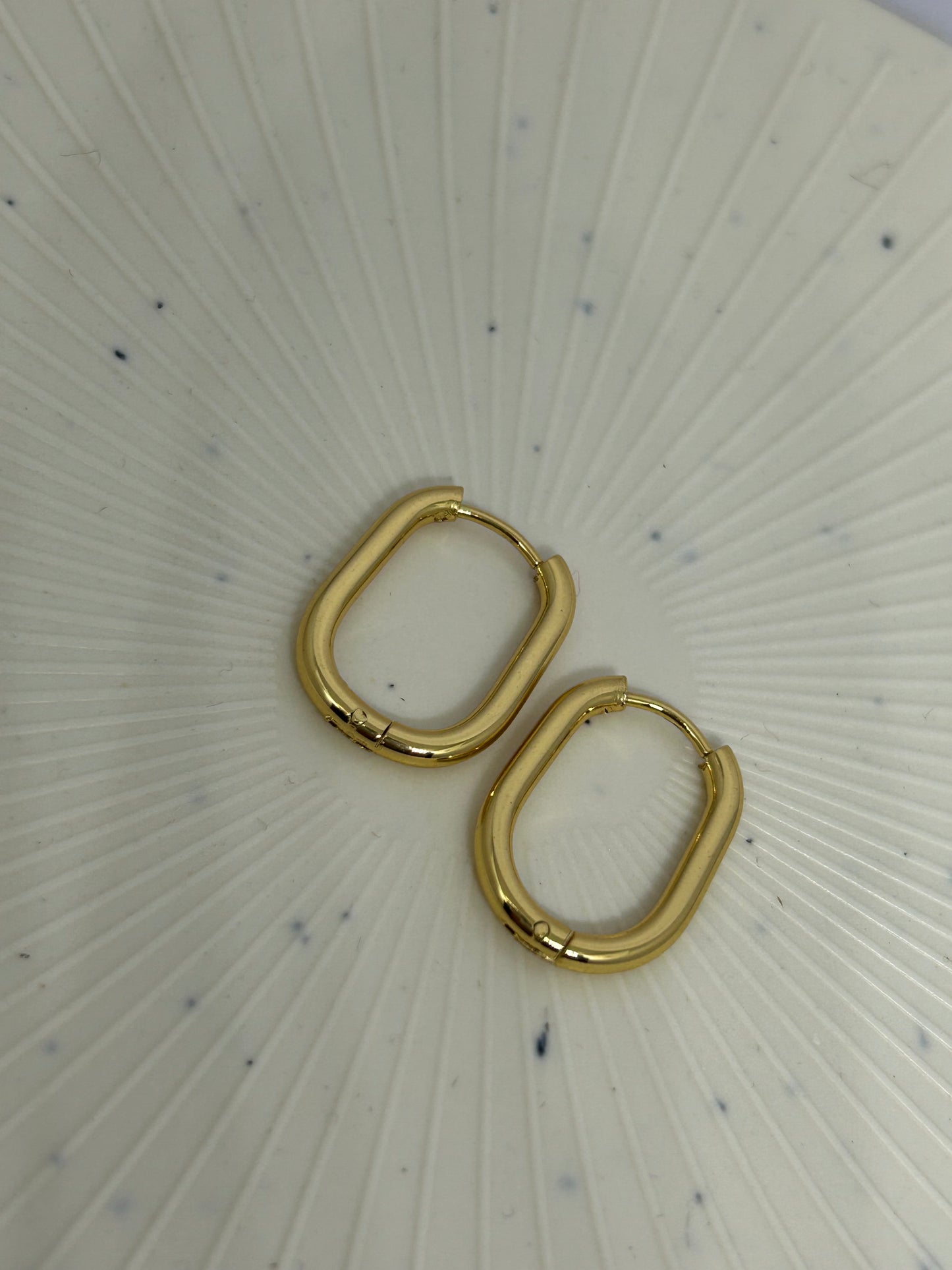 Classic Rectangular Hoops