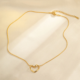 Heart themed Pendant Necklace