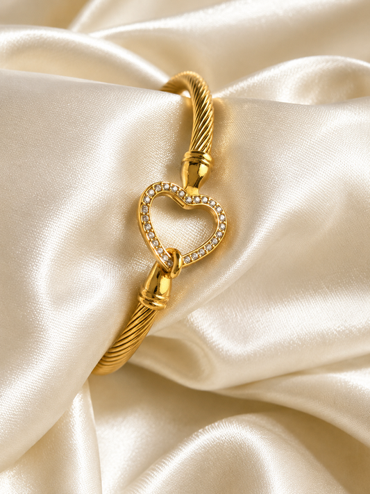 Front Openable Heart Bracelet