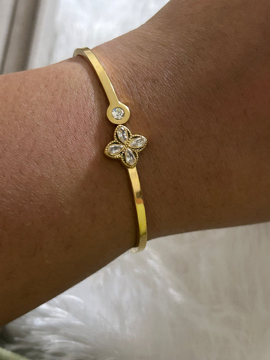 Flower Studded Bracelet