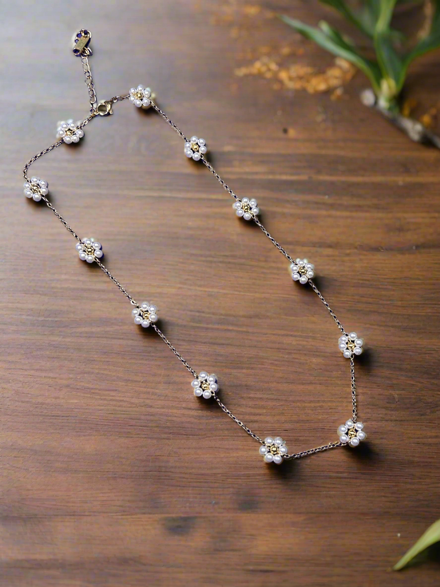 Daisy Necklace
