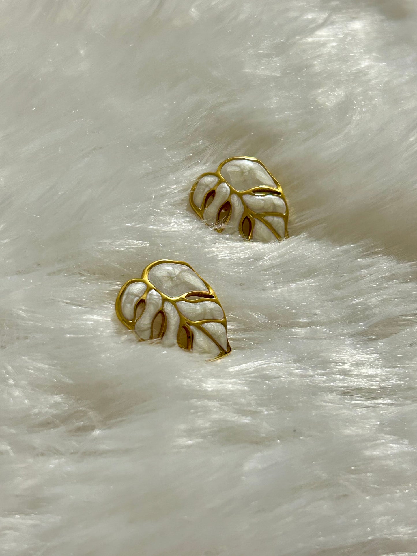 White Leaf Studs