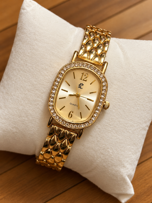 Luxe Oval Pearl Watch