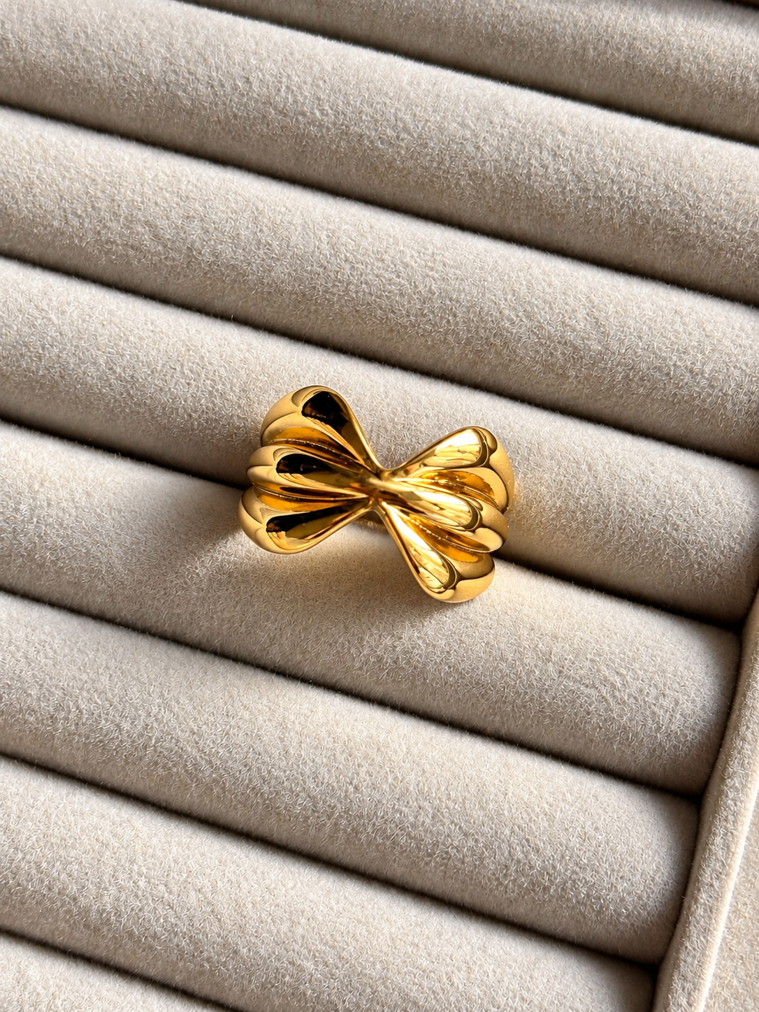 Bow Adjustable Ring