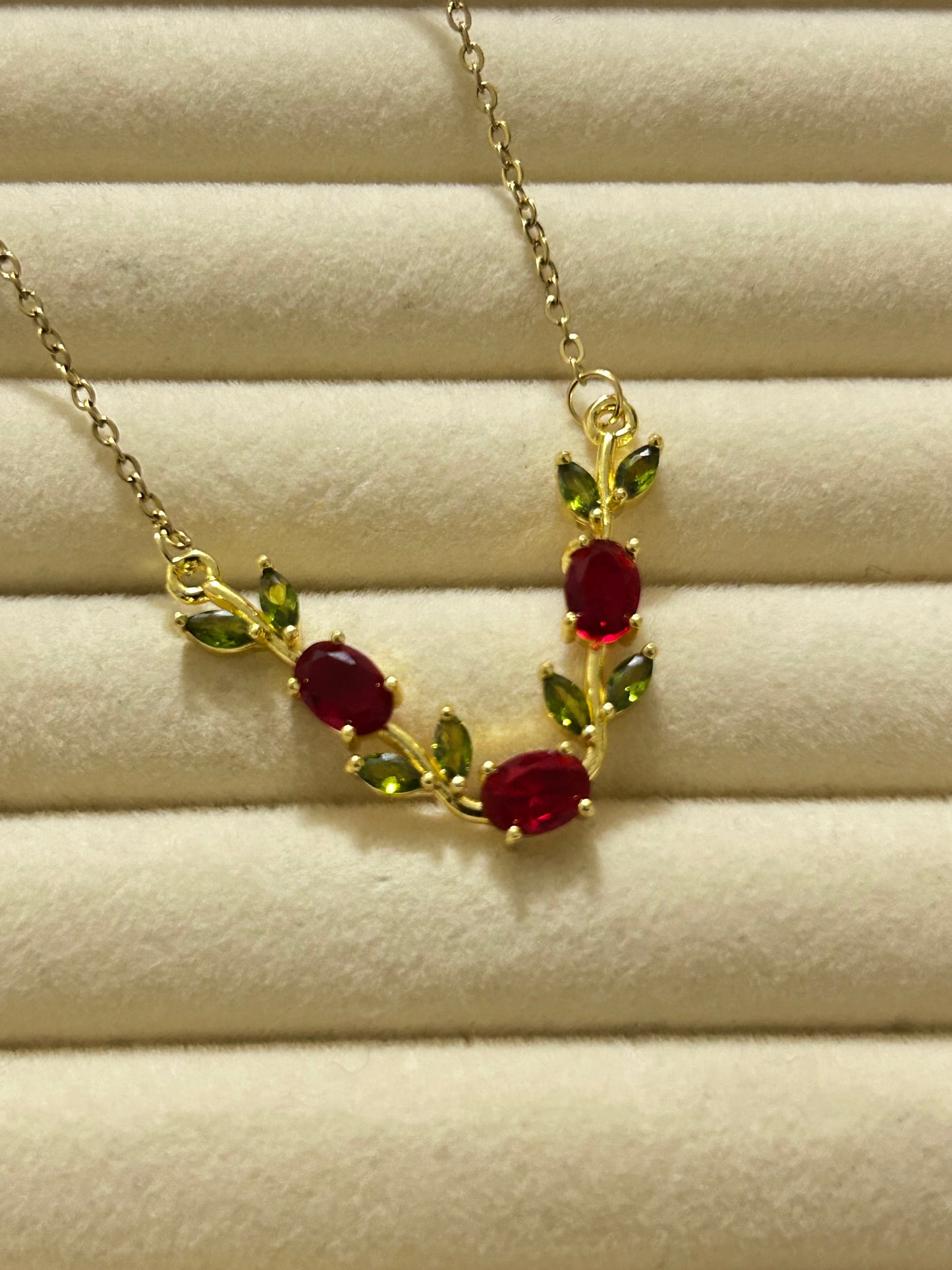 Red & Green Tulip Necklace