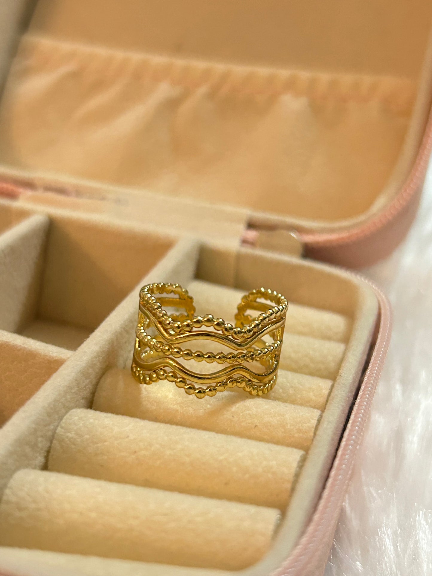 Waves Adjustable Ring