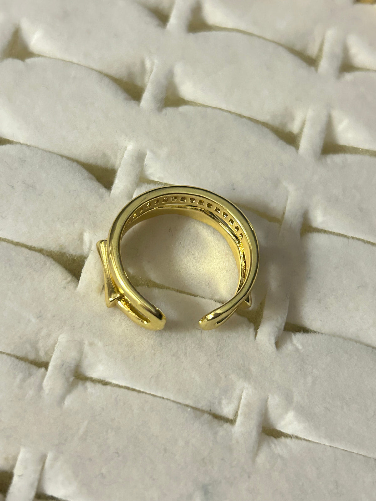 Luxe Curve Ring