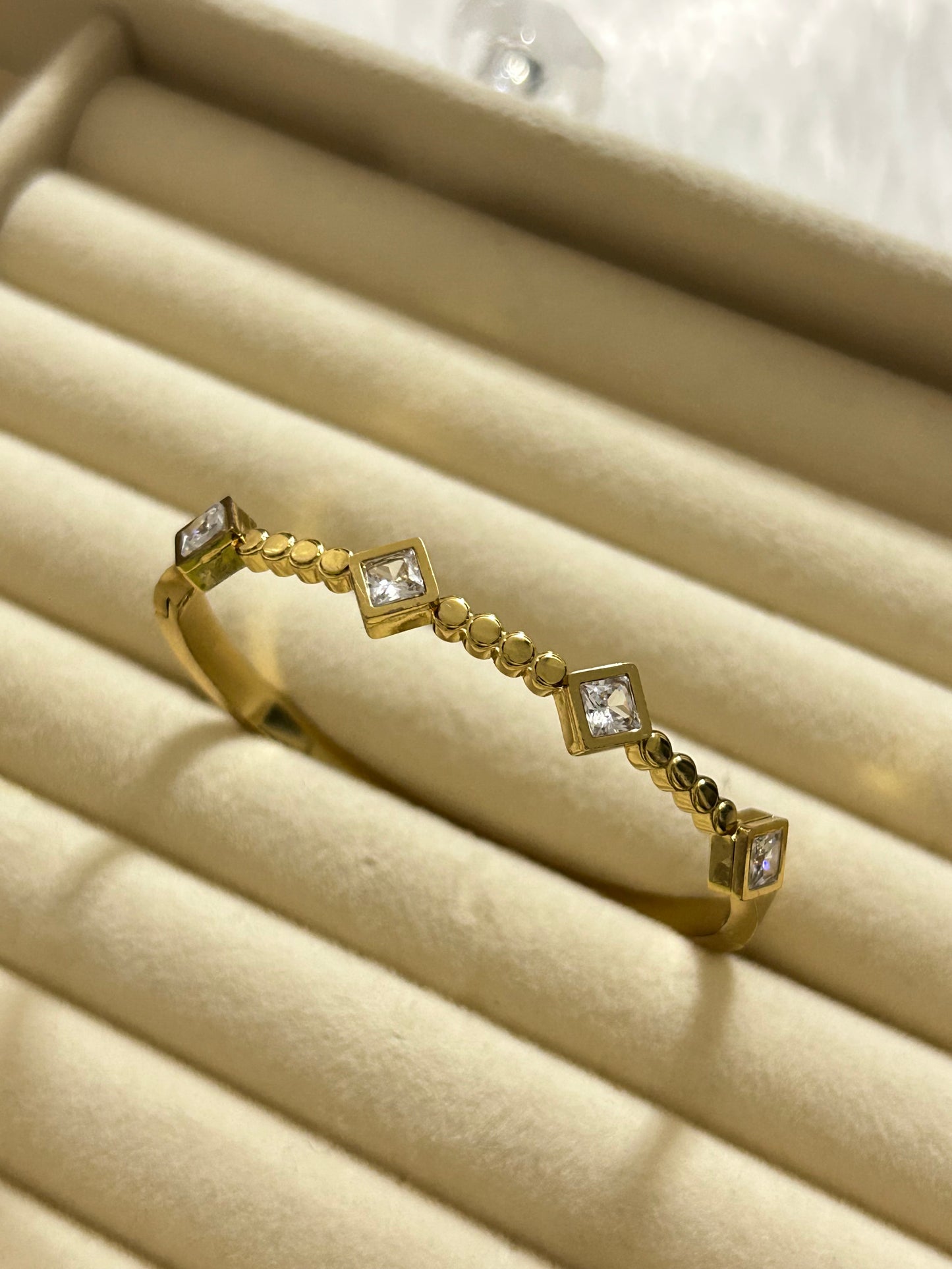 White Diamond Baby Bracelet(Thin Wrist)