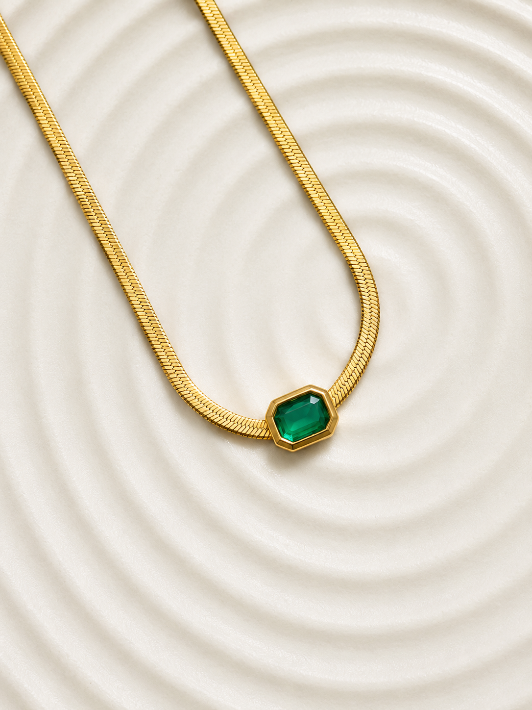 Green Snake Chain Necklace