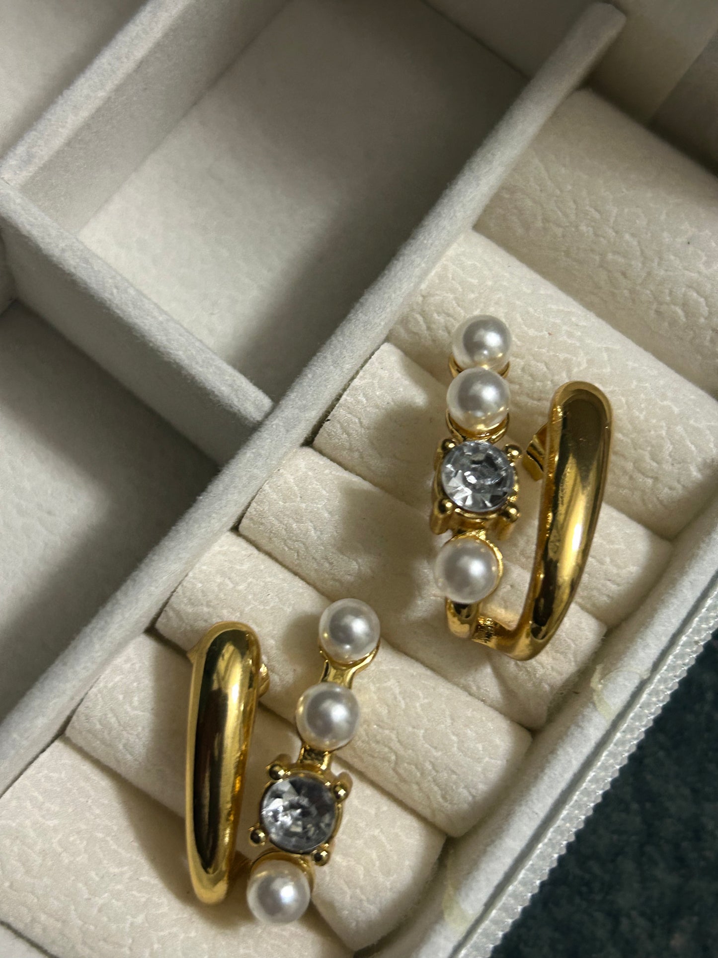 Diamond and Pearl double Earrings