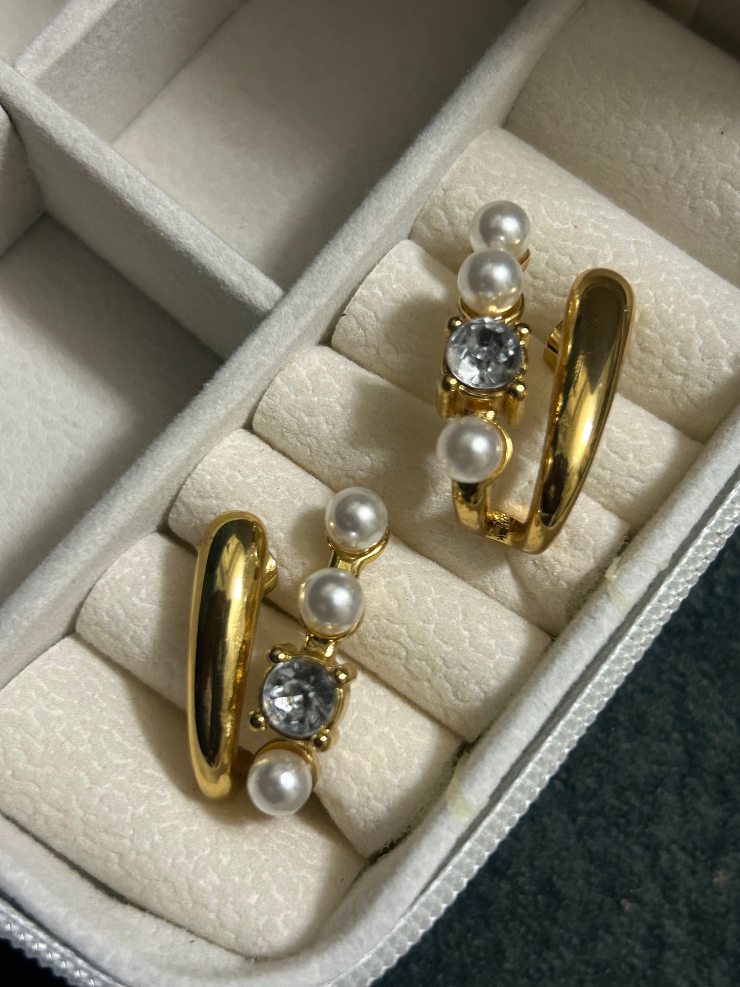 Diamond and Pearl double Earrings