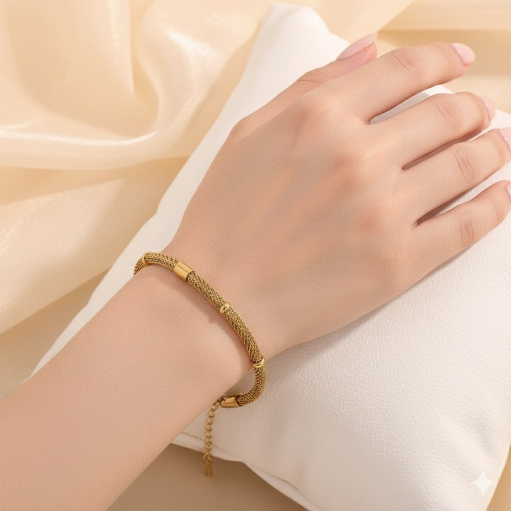 Golden Link Bracelet