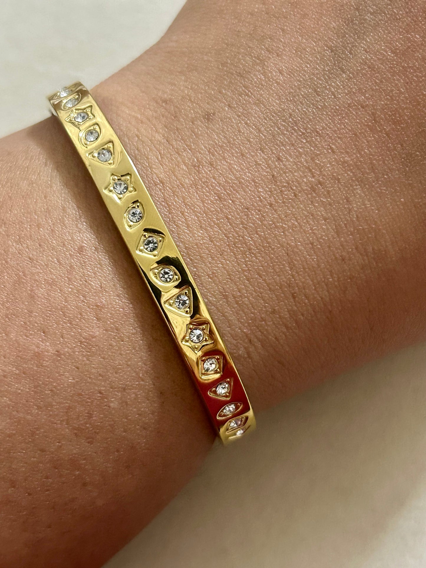 Embossed Diamond Bracelet