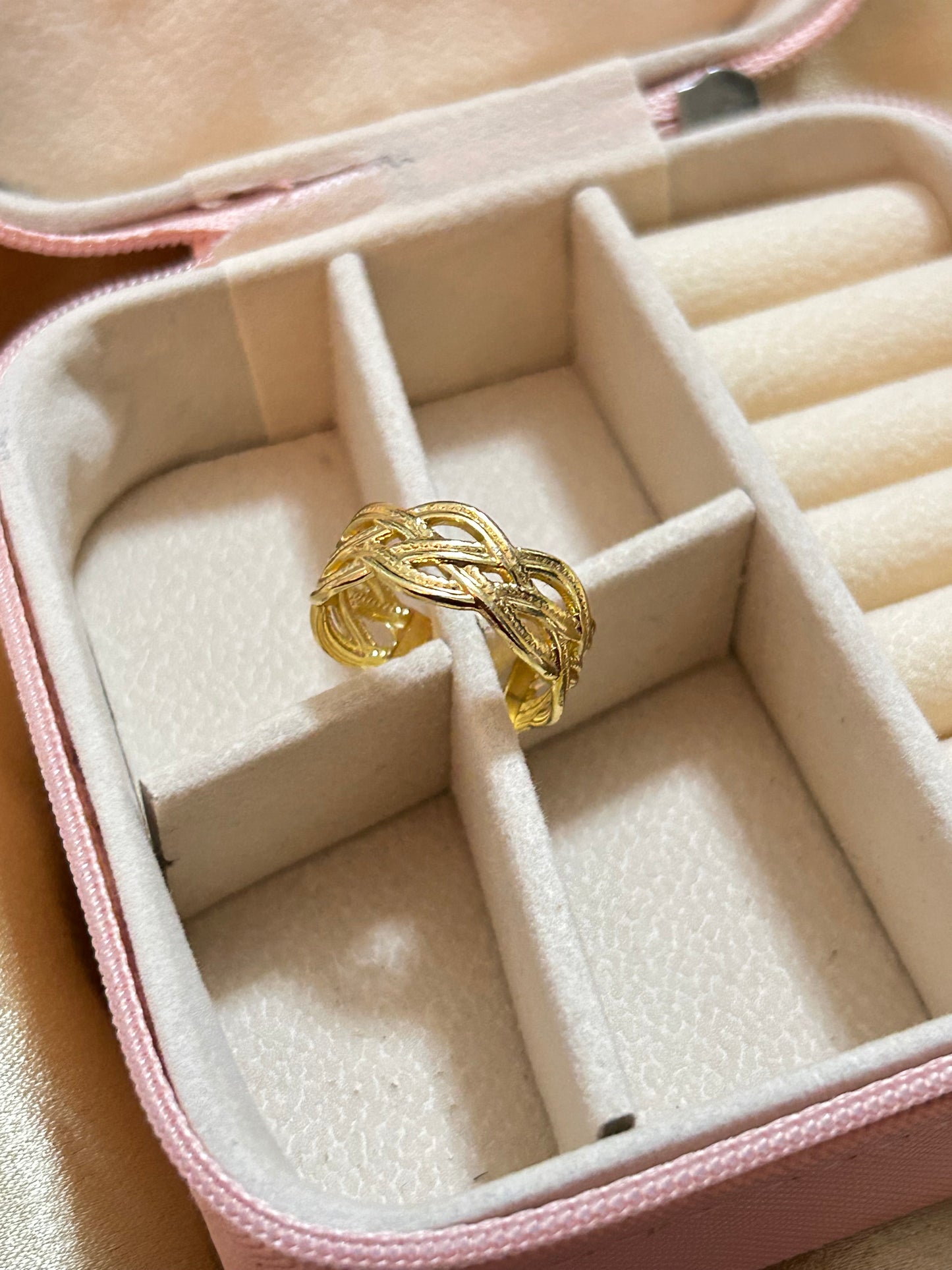Chains Adjustable Ring