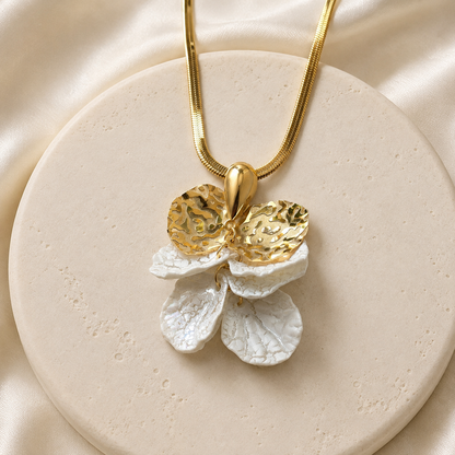 Ivory Bloom Necklace