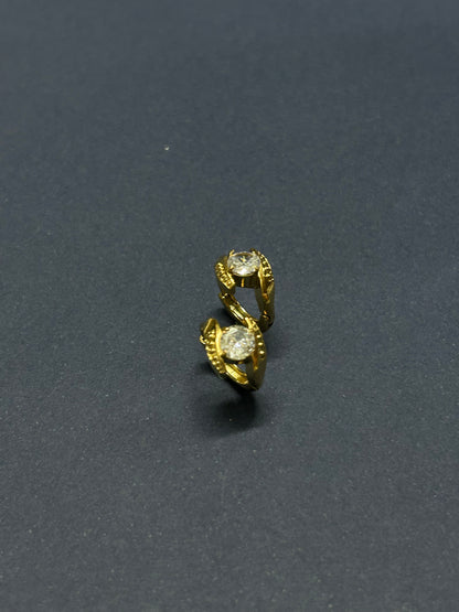 Halo Hug Stud