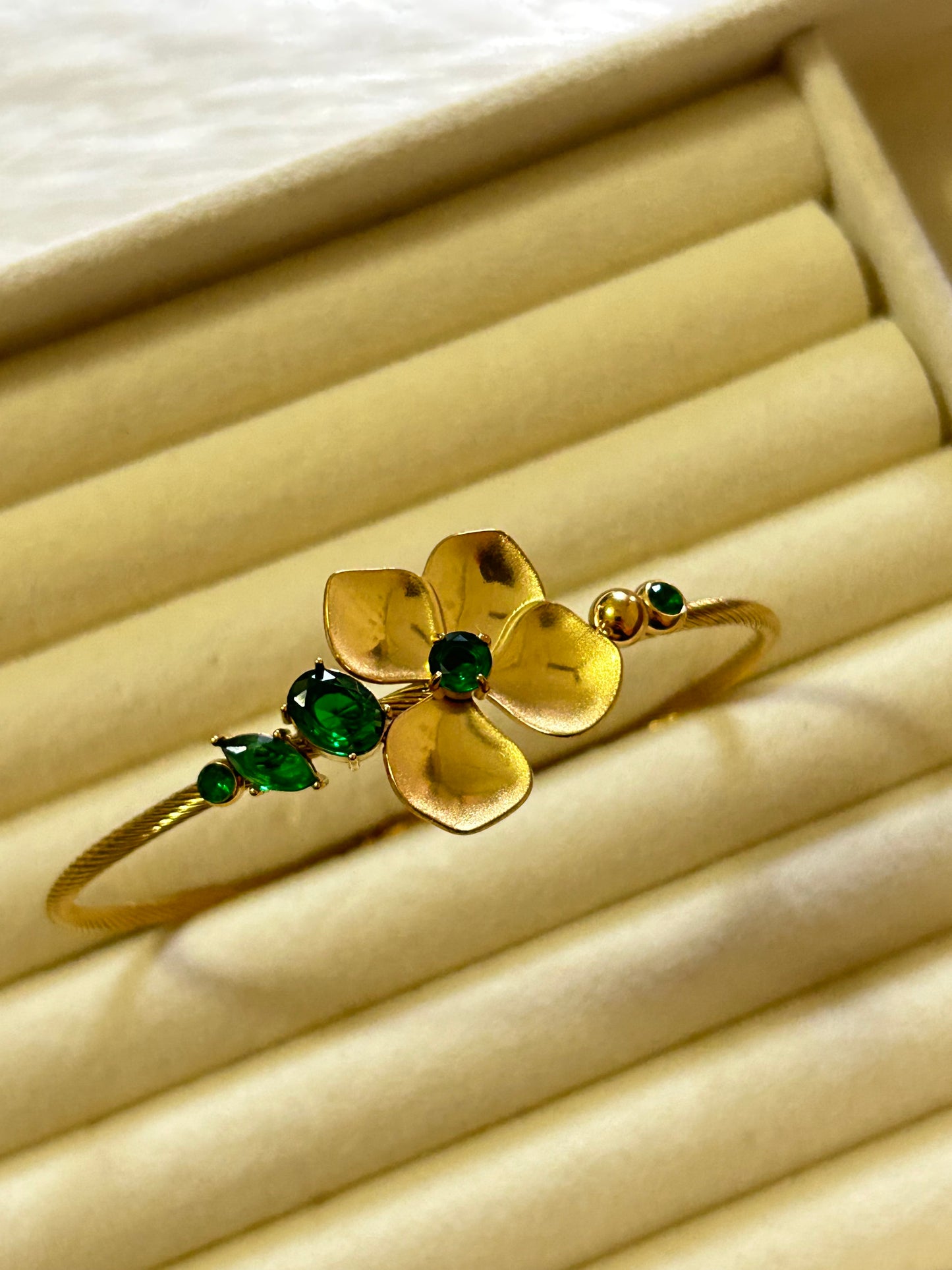 Emerald Flower Bracelet