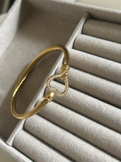 Front Openable Heart Bracelet