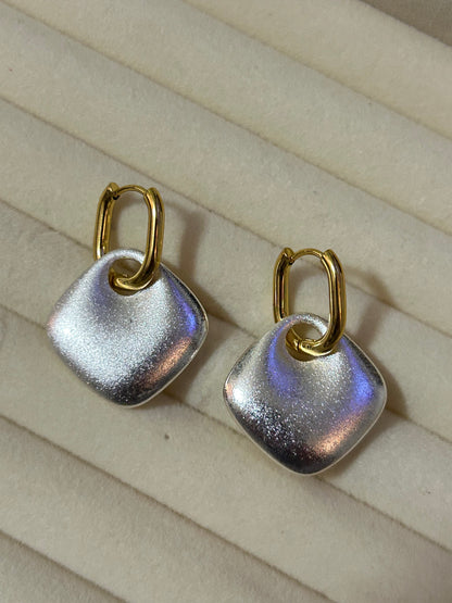 Dual Tone Hoops