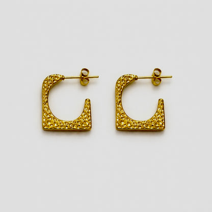 Half Rectangular Studs