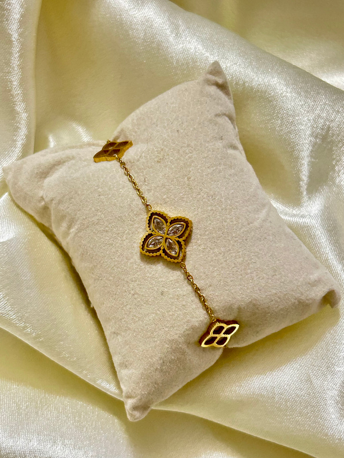 Golden Clover Diamond Bracelet