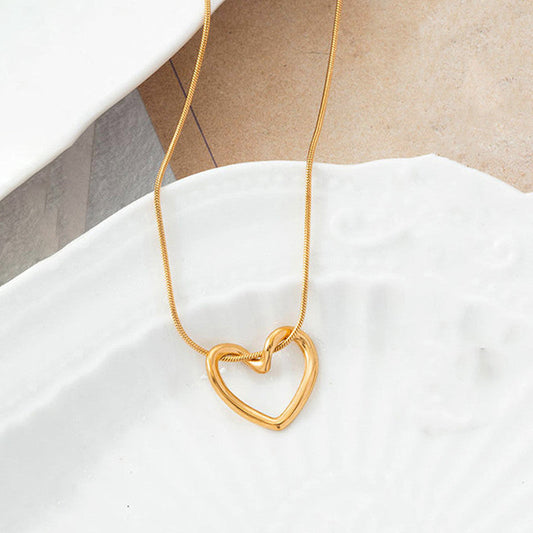 Heart themed Pendant Necklace