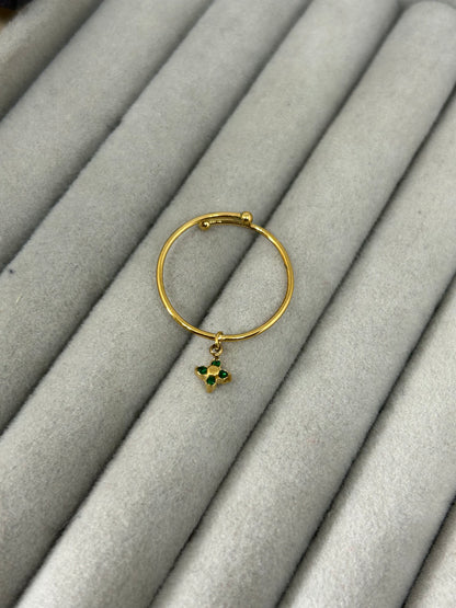 Clover Charm Ring