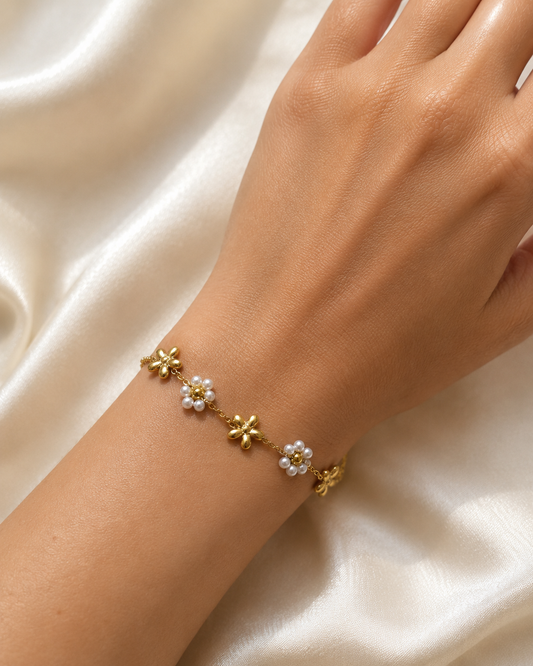 White & Gold Daisy Bracelet
