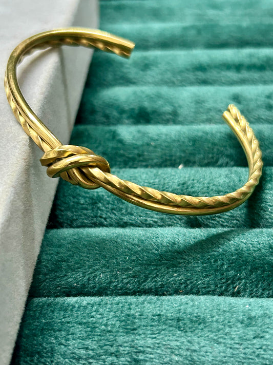 Knott Cuff