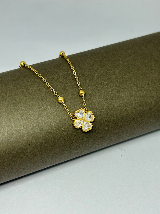 Golden Clover Sparkle Necklace