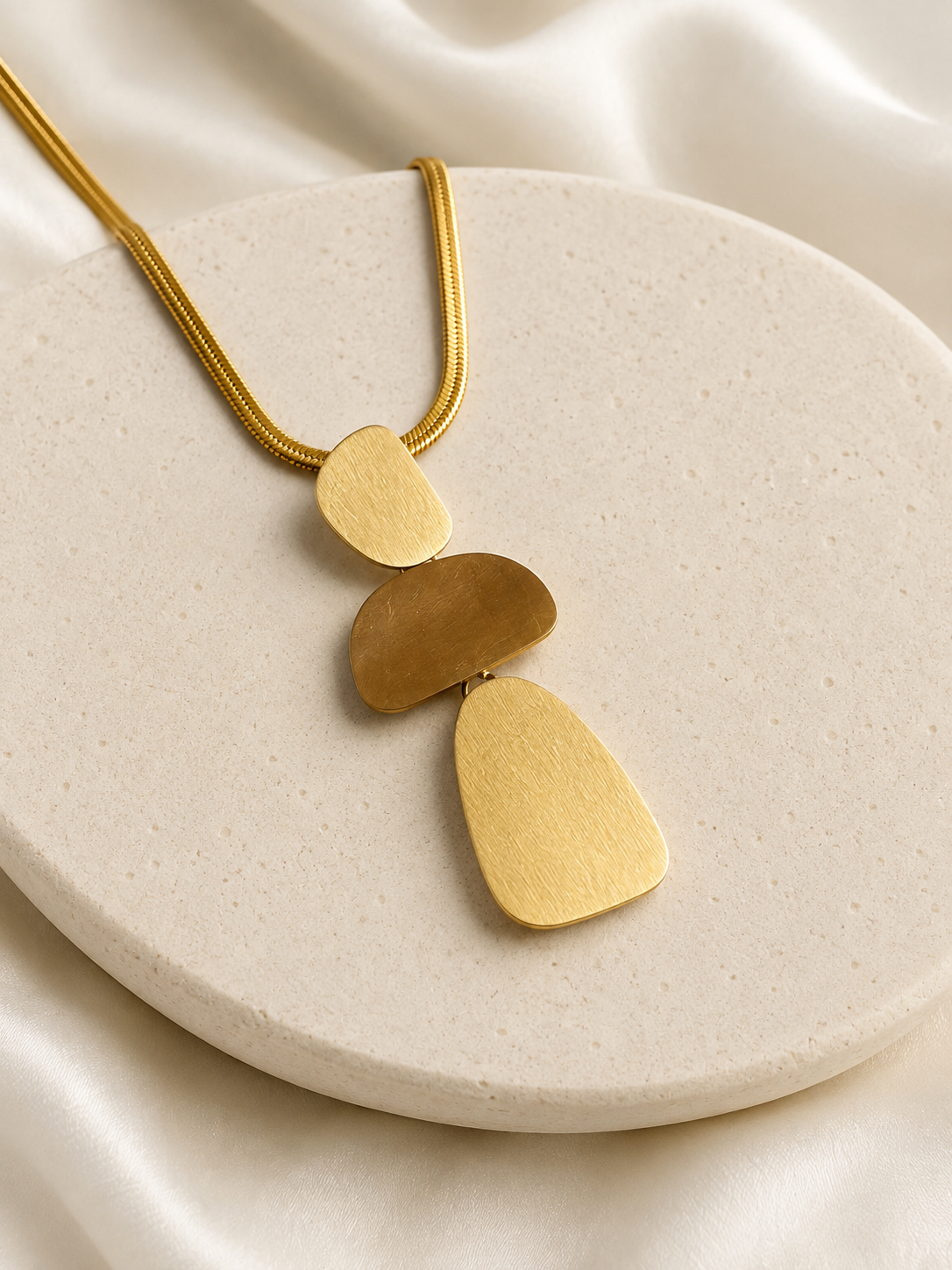 Solene Necklace
