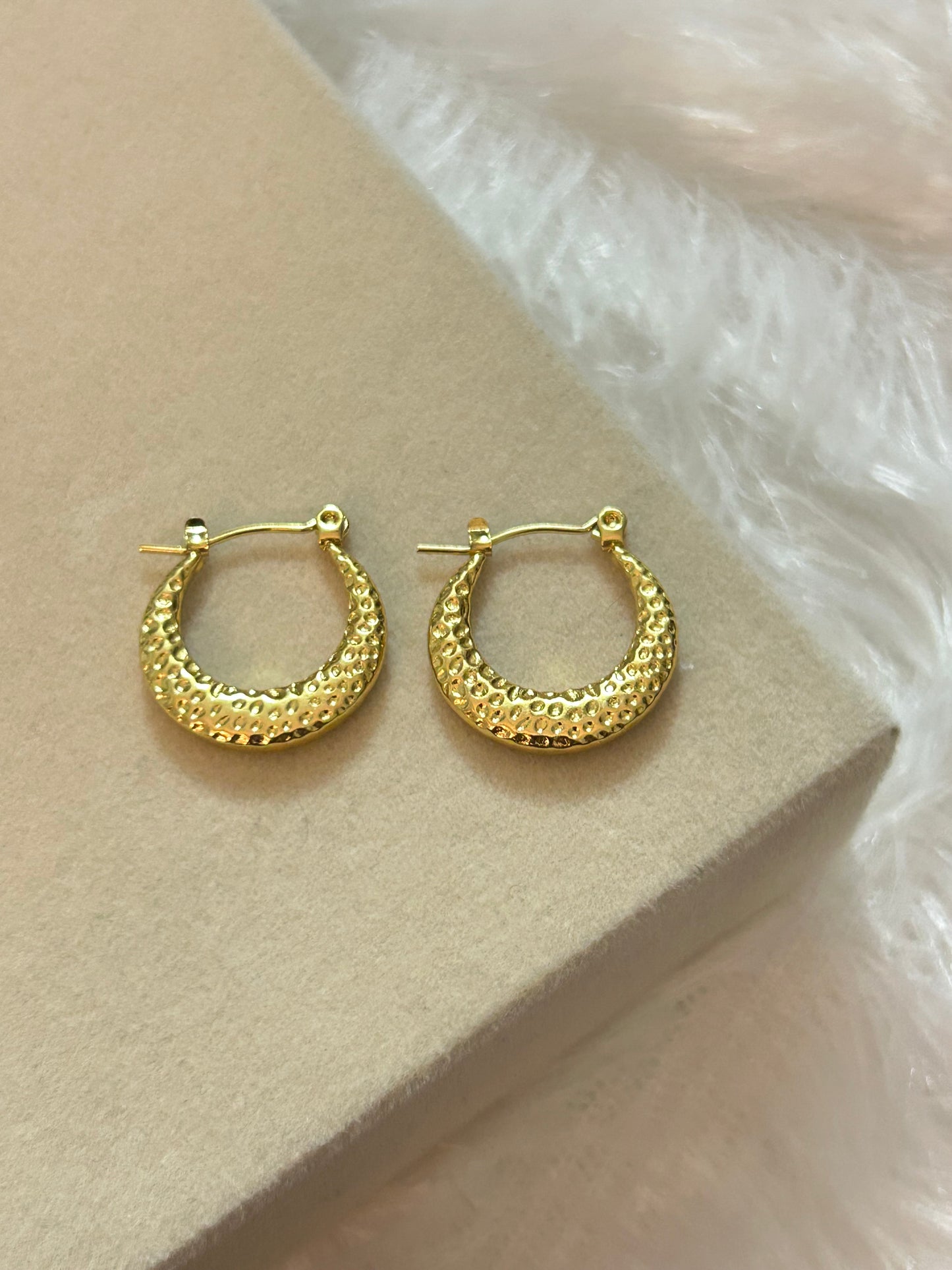 Textured Round Hoops