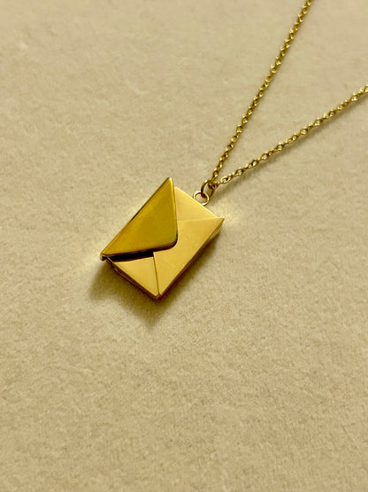 The Love Note Necklace
