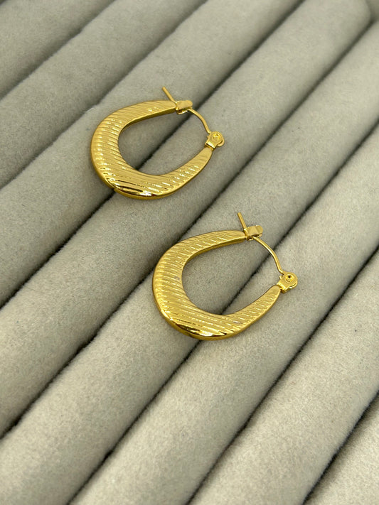 Golden Curve Hoops