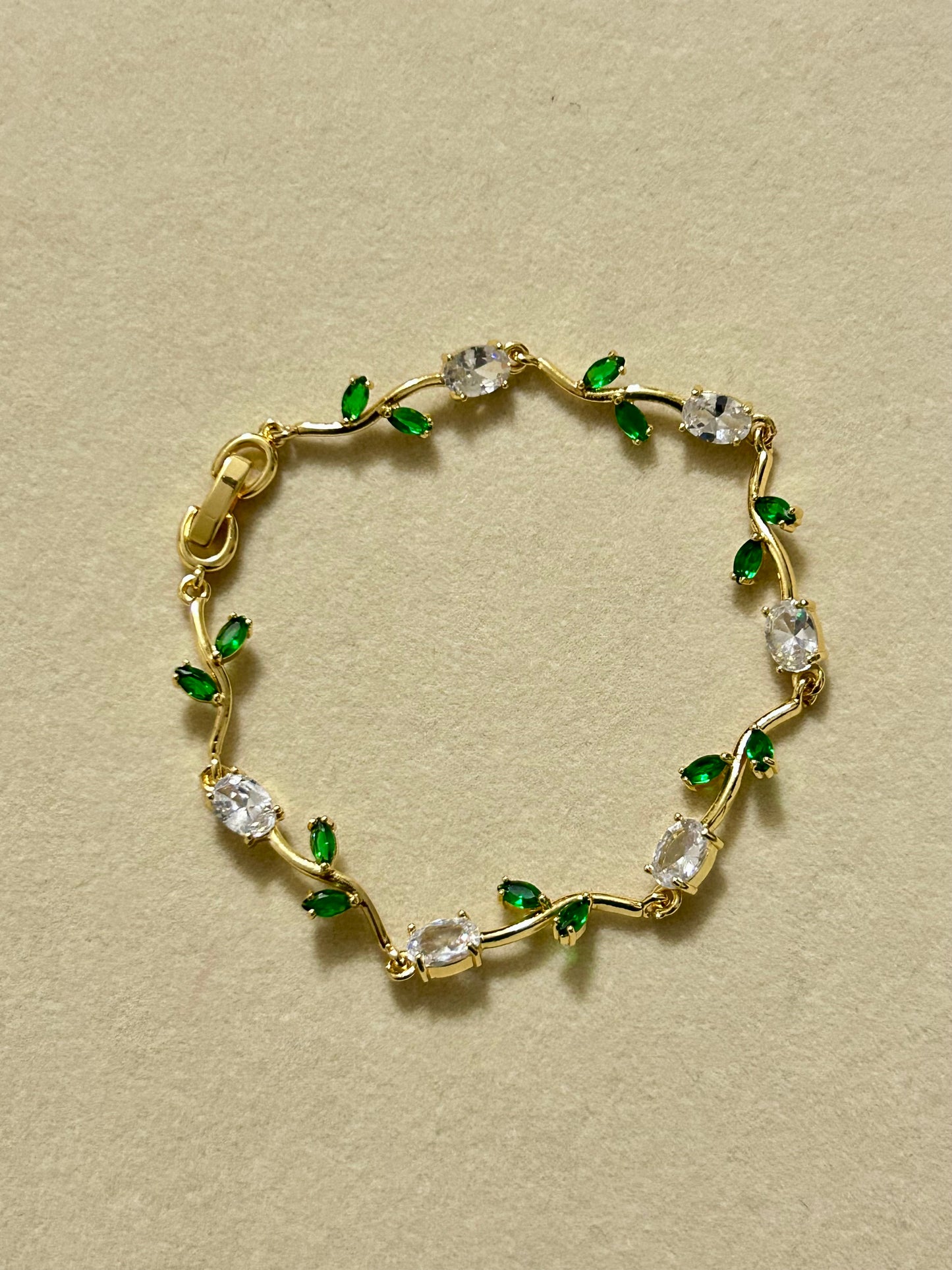 White & Green Tulip Bracelet