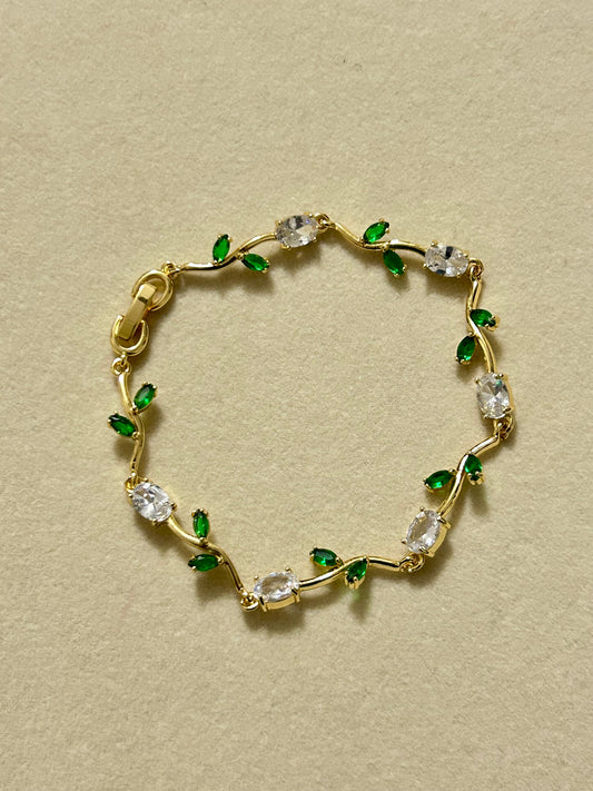 White & Green Tulip Bracelet