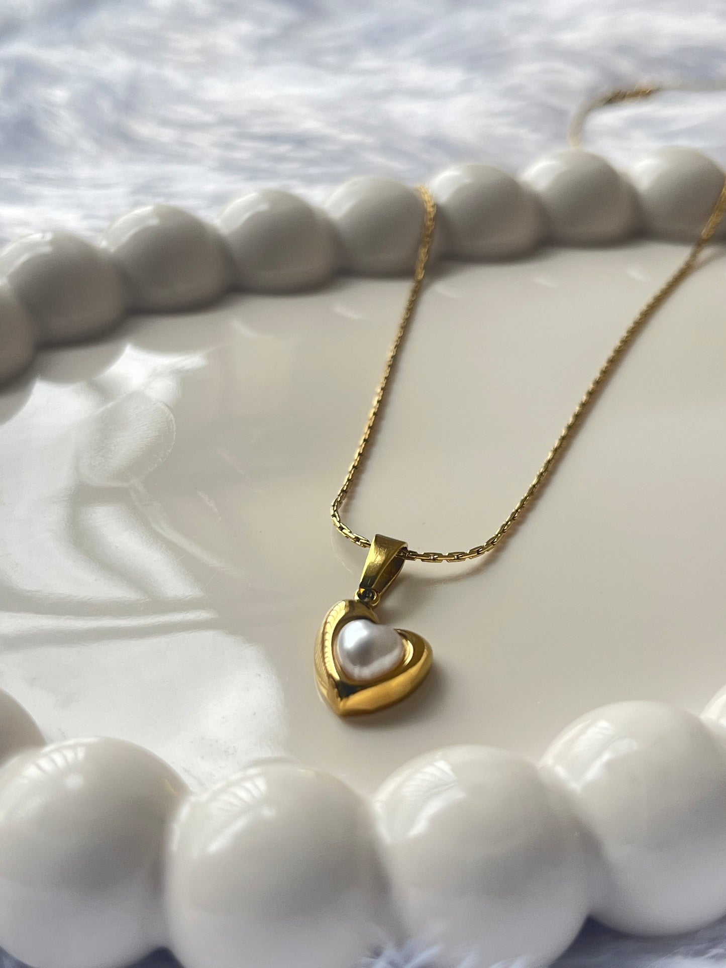 Lustrous Love – Pearl Heart Anti Tarnish Pendant Necklace