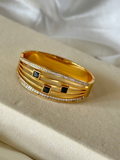Black Muse Bracelet(Thin Wrist Bracelet)
