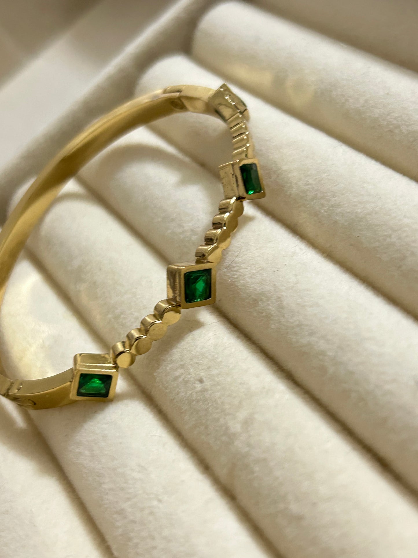 Emerald Bracelet(Thin Wrist)