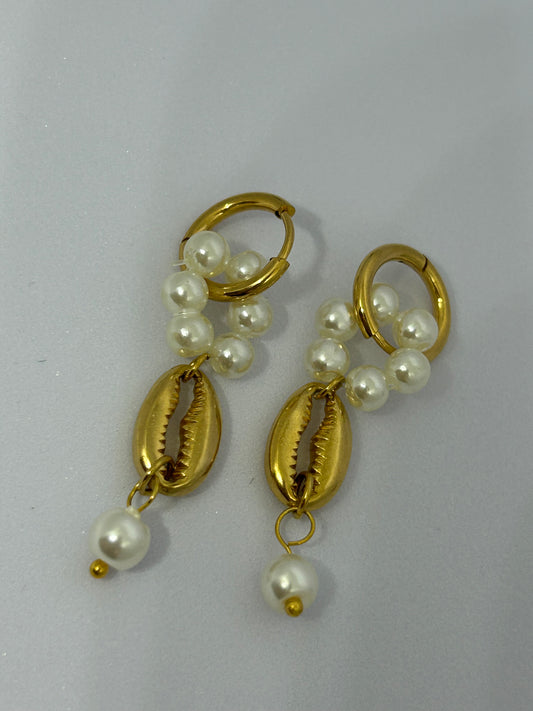 Pearl and Shell Huggies