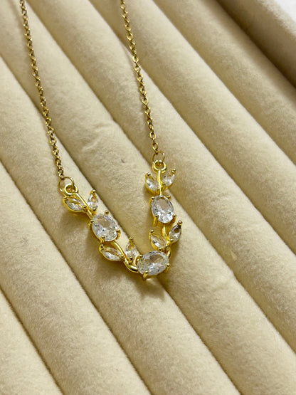 White Tulip Necklace