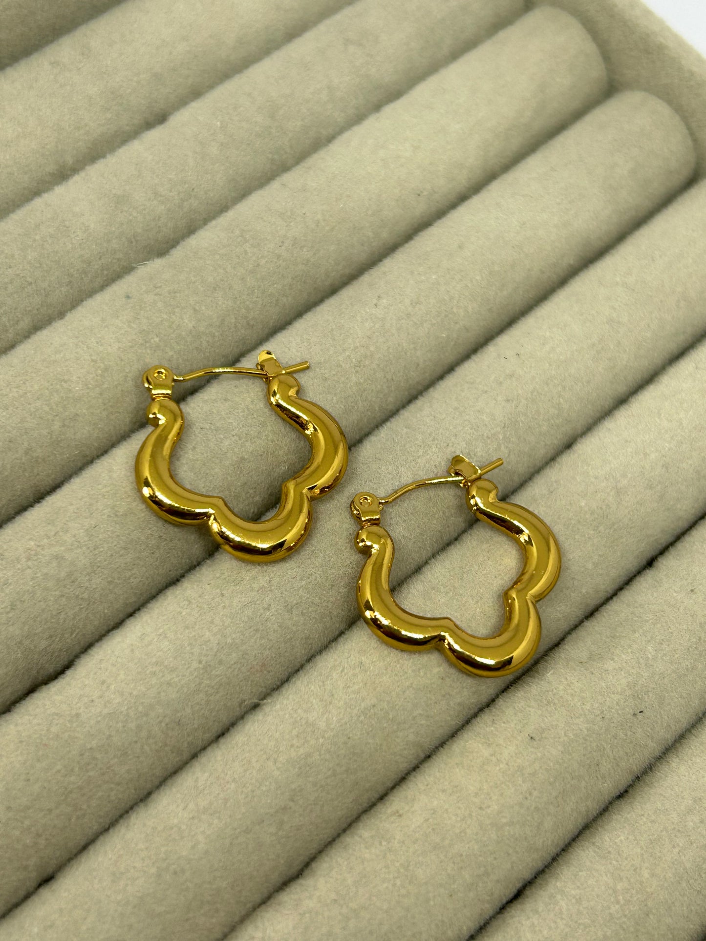 Clover Hoop