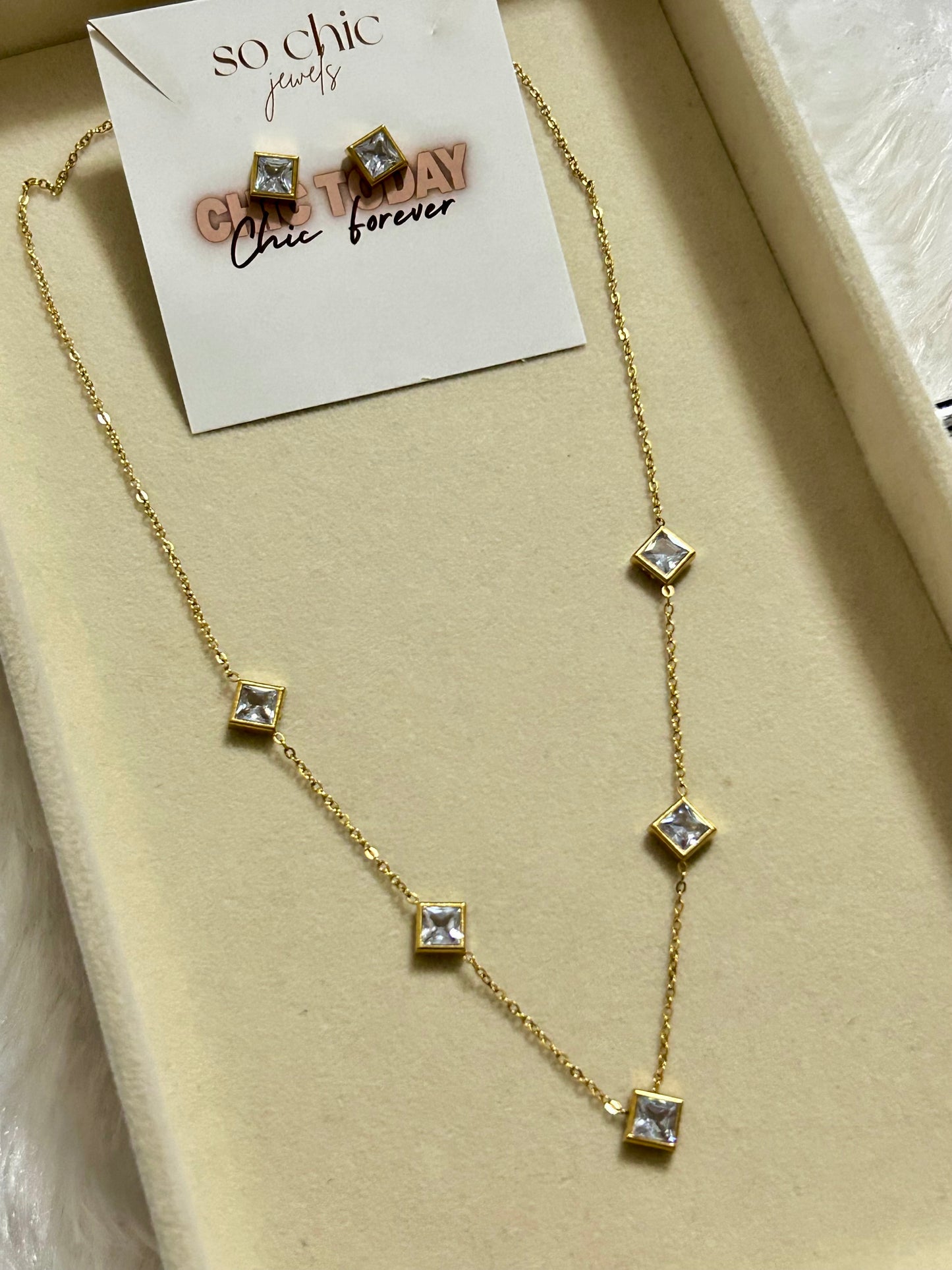 The Regal Square Set